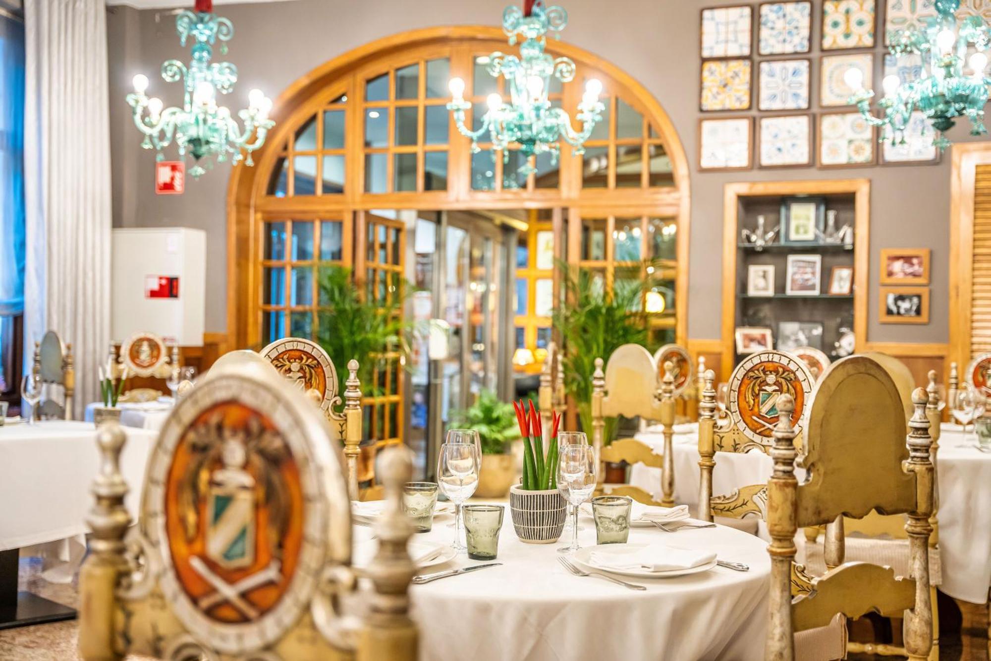 Duran Hotel&Restaurant Figueres  Bagian luar foto