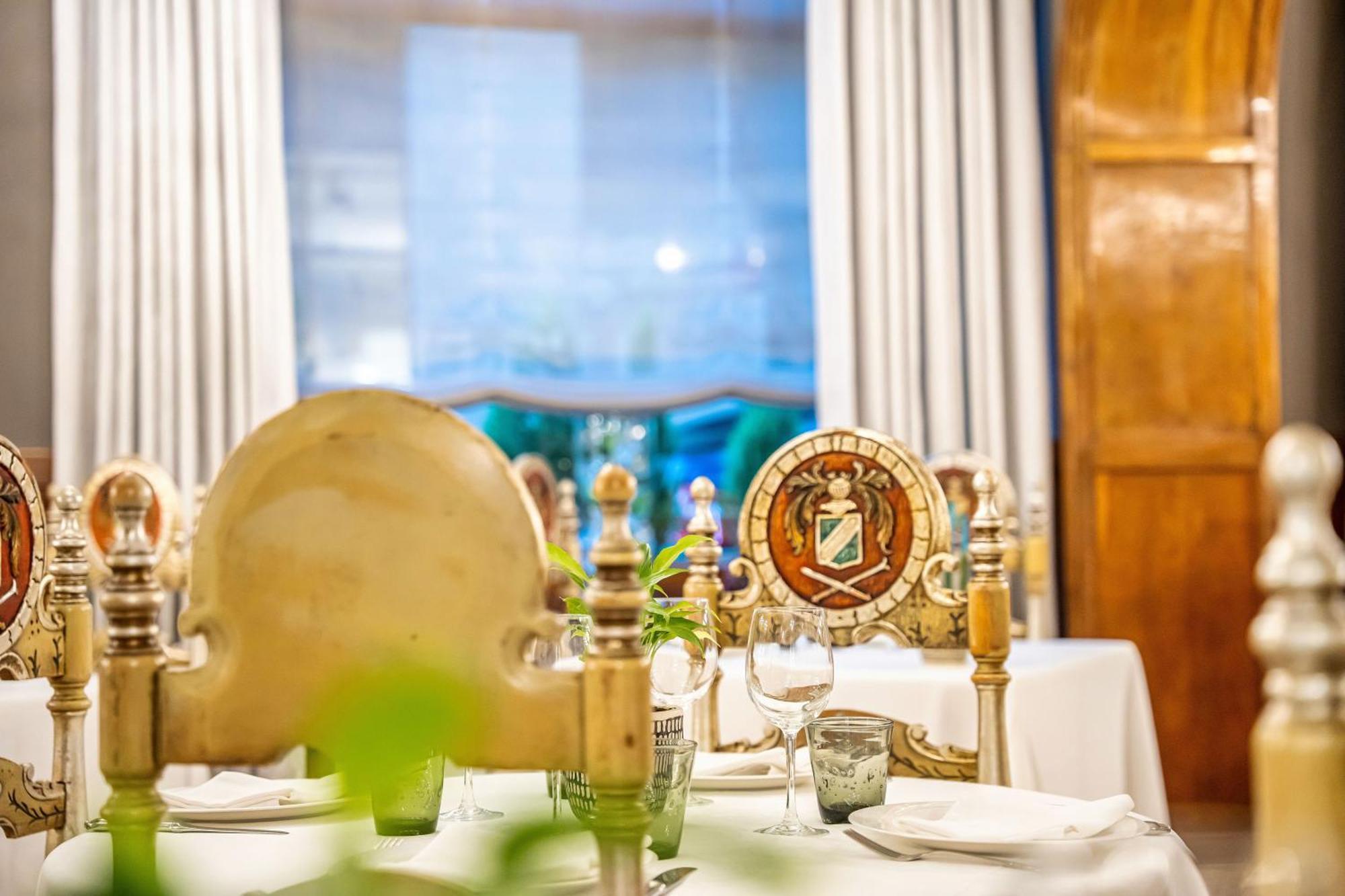 Duran Hotel&Restaurant Figueres  Bagian luar foto