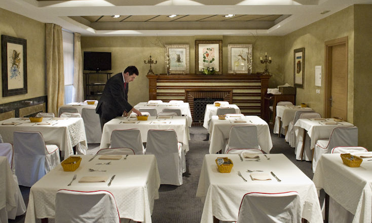 Duran Hotel&Restaurant Figueres  Bagian luar foto