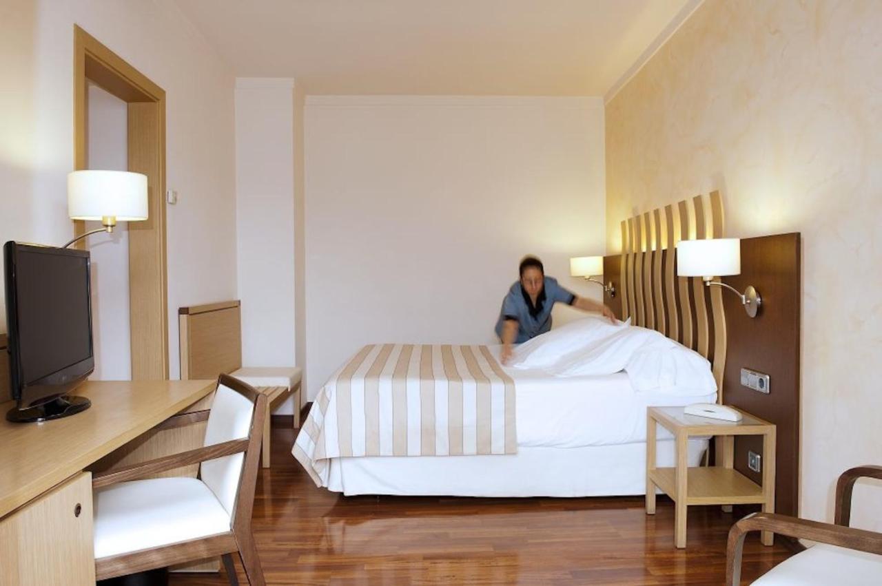 Duran Hotel&Restaurant Figueres  Ruang foto